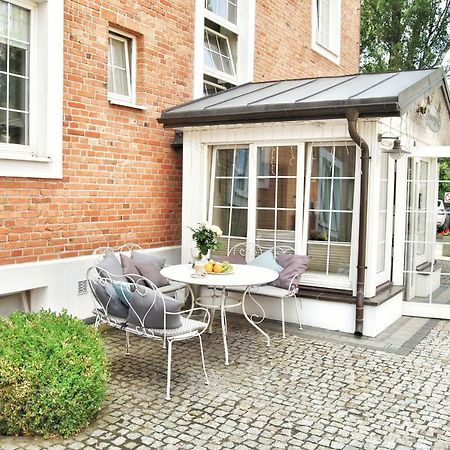 American House Hennela Varsovia Exterior foto